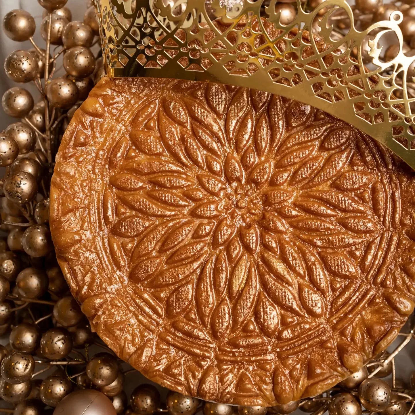 Queen Galette by Ines Chatti