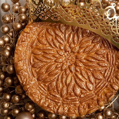 Queen Galette by Ines Chatti